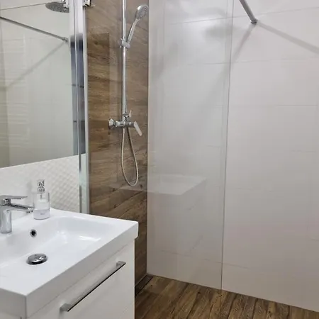 Laguna 12 アパート *