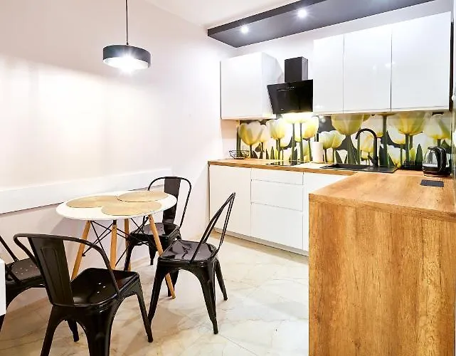 Laguna 12 * פולניסה-ז'דוז'