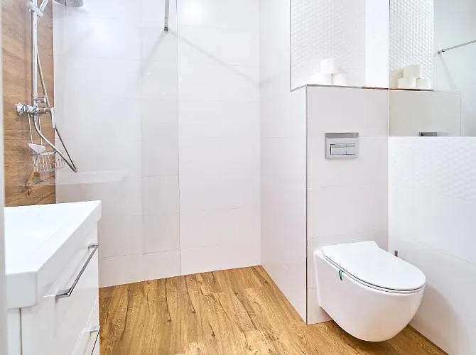 Laguna 12 폴라니카-즈루이